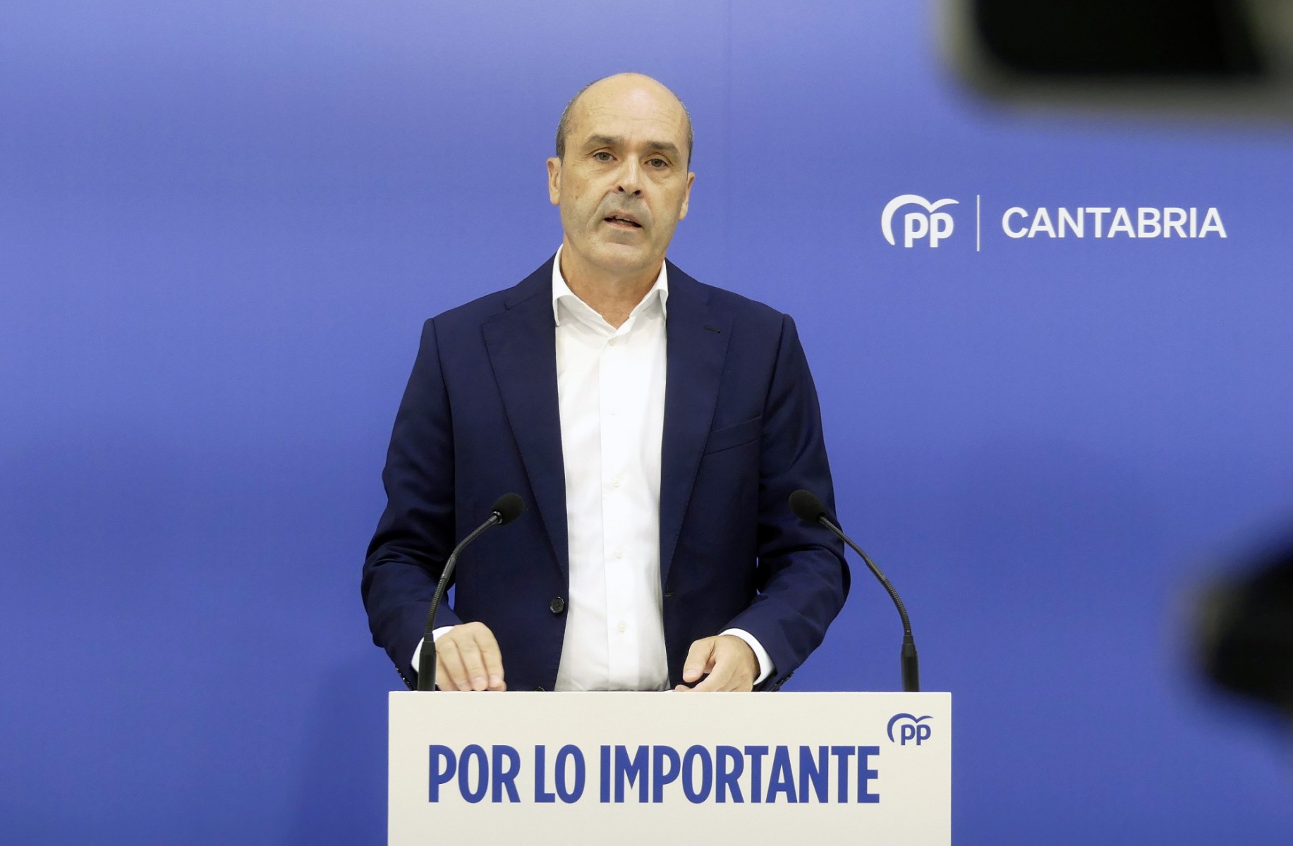 El PP exige a PSOE y PRC revisar su historial en igualdad antes de criticar
